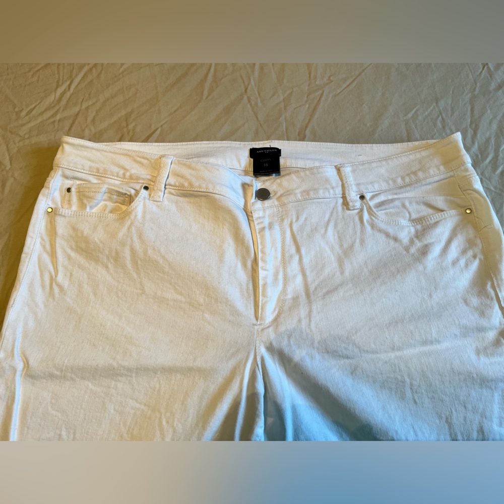 Women’s Anne Taylor Ankle Jeans